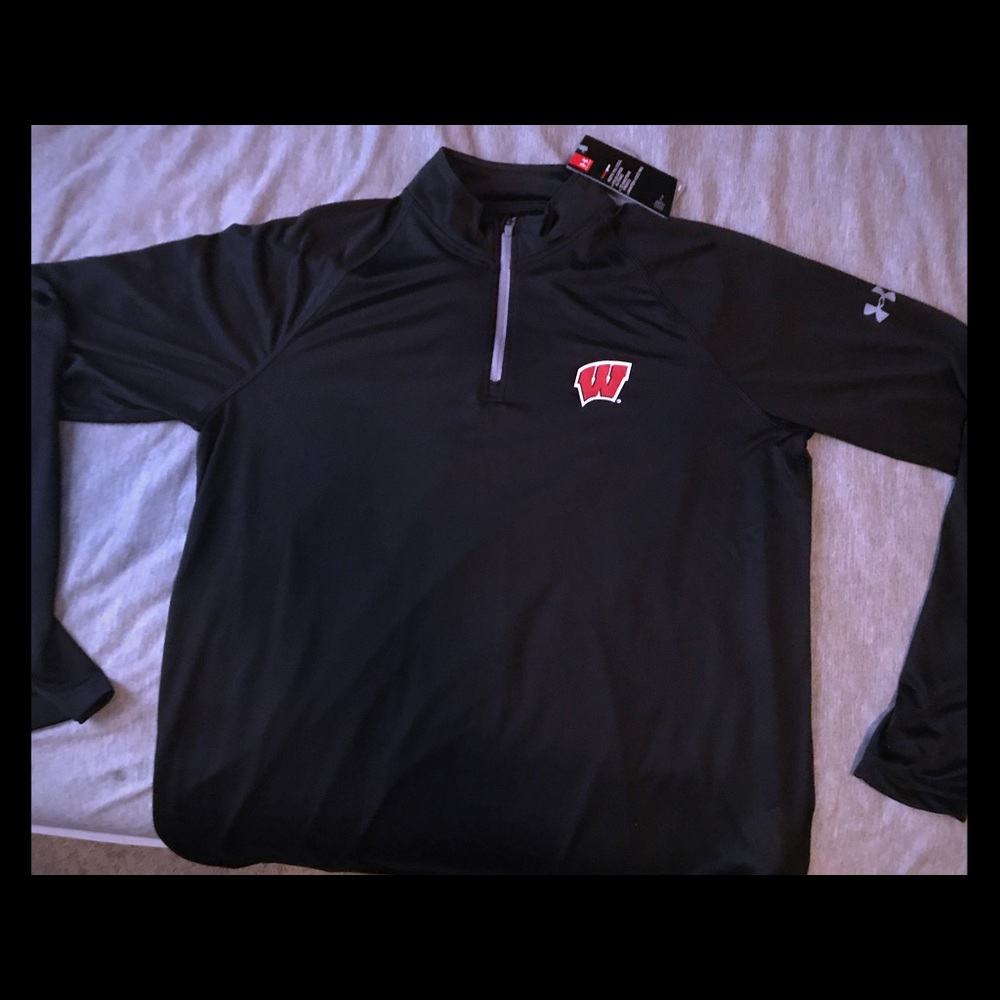 NWT Wisconsin Badgers Under Armour fleece